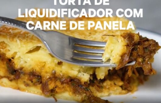 Torta de Liquidificador com Carne de Panela