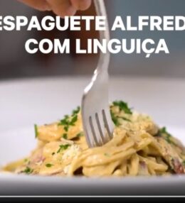 Espaguete Alfredo com Linguiça